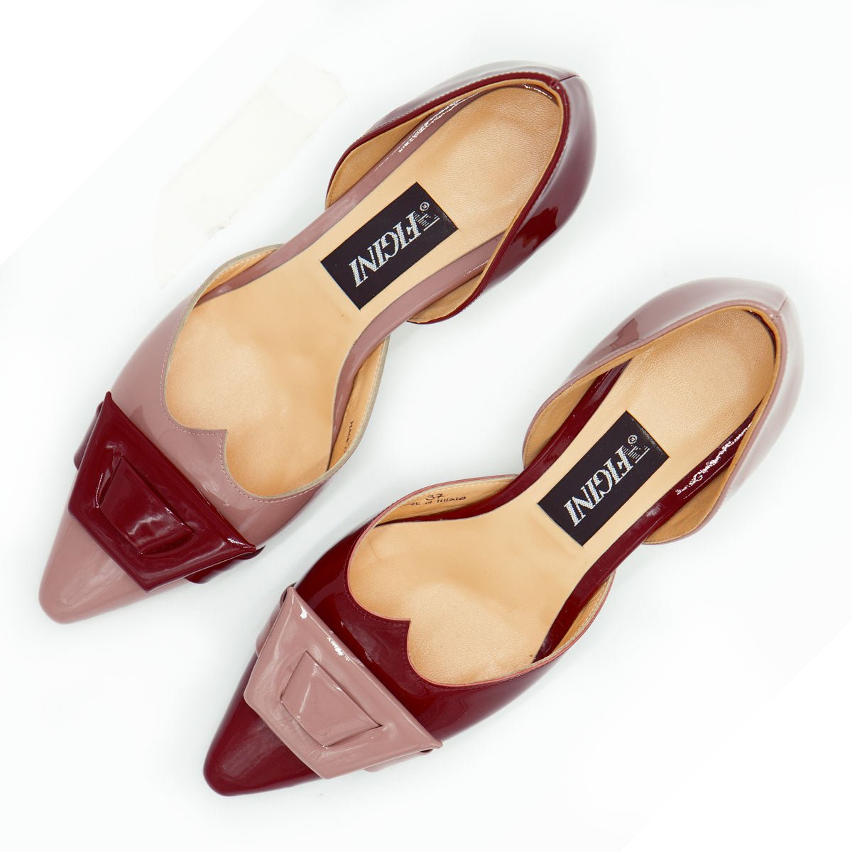 Figini - Décolleté D'Orsay asimmetriche con tacco 5 cm in vernice bordeaux - mocha mousse - Figini Milano