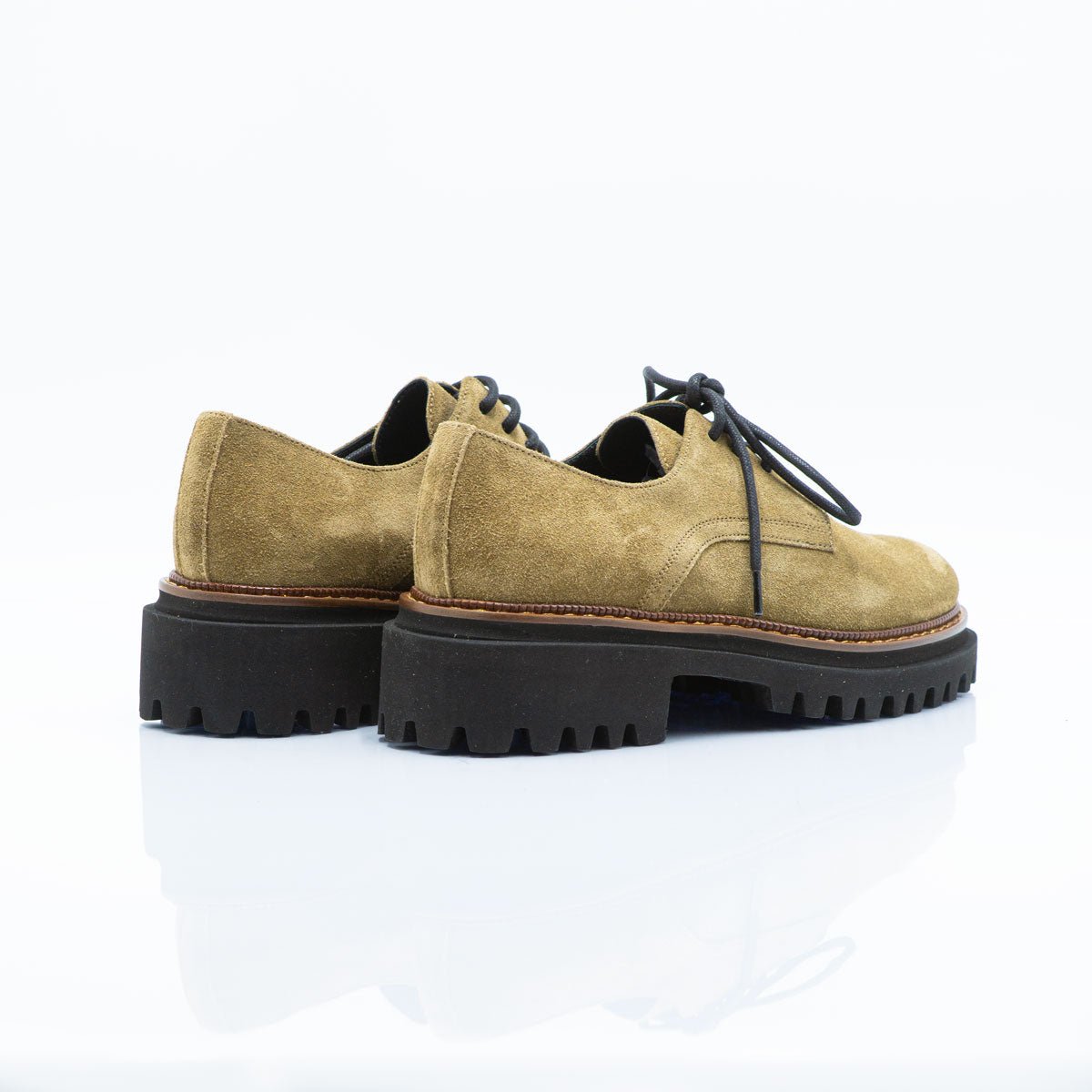 Figini - Allacciata Derby con fondo Chunky in Camoscio Taupe - Figini Milano