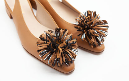 Figini - Décolleté Slingback in Vitello con fiore e tacco 2 cm Cuoio