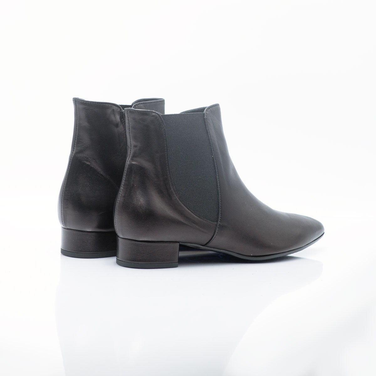 Figini - Back soft Pointed Ankle Boots with zip closure and 4 cm