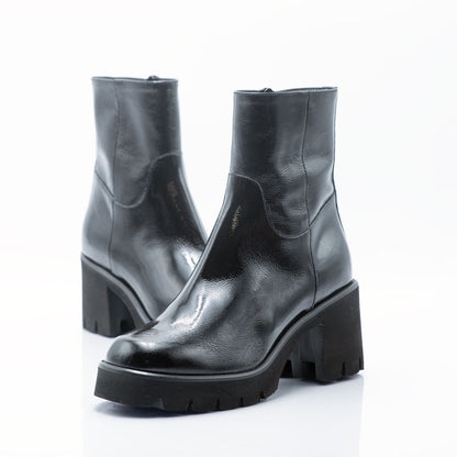 Figini - Black 70s-style Ankle Boots with an XL Gumlight sole